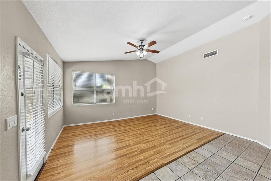 Building Photo - 17121 N Eureka Trl