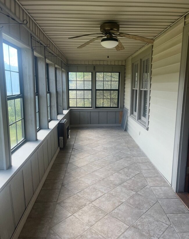 Primary Photo - 2 bd 2 ba home in glencoe