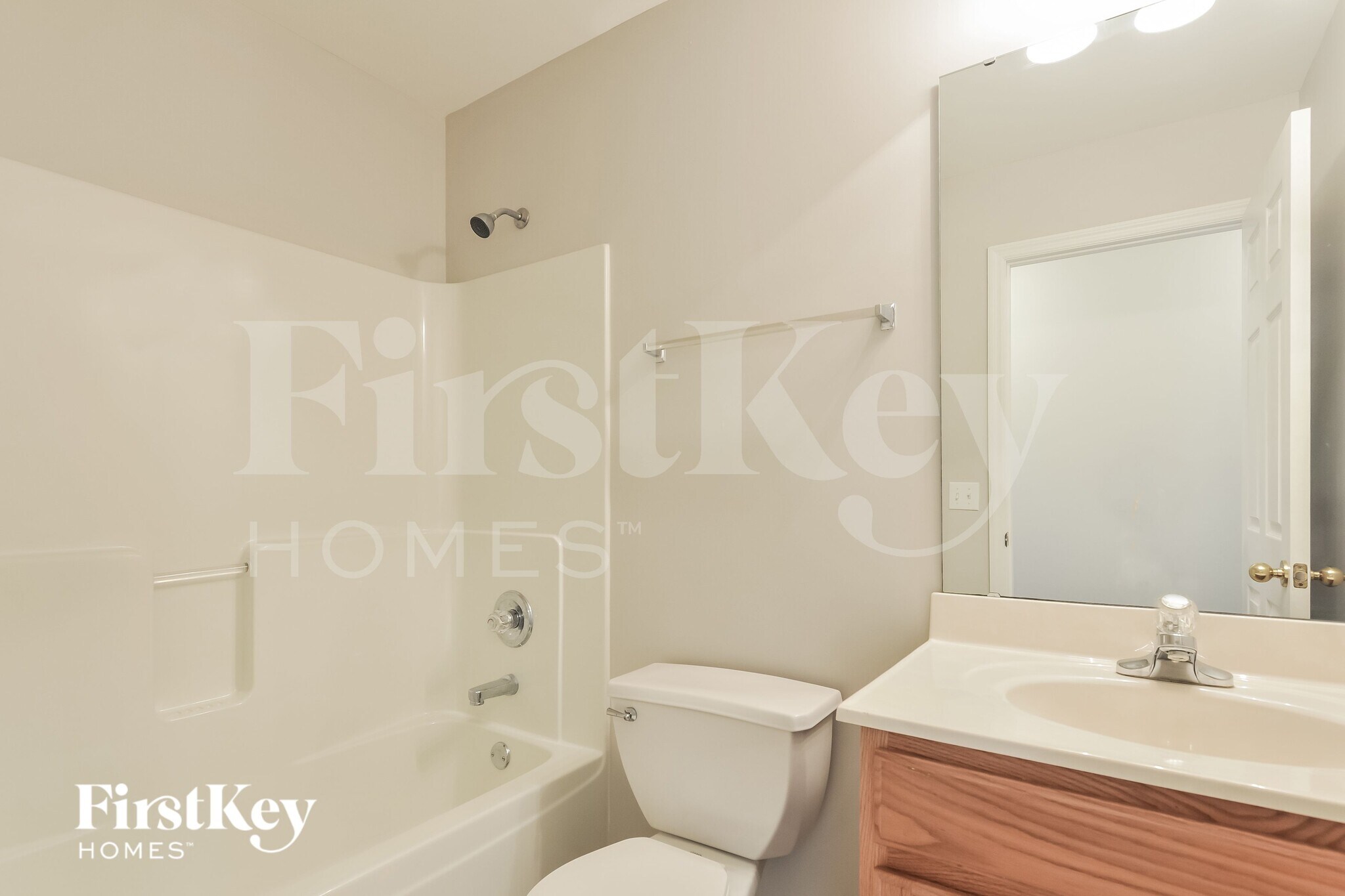 Building Photo - 224 Victoria Dr