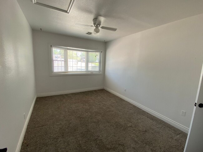Building Photo - Remodeled 4-Bedroom Home in the Heart of K...