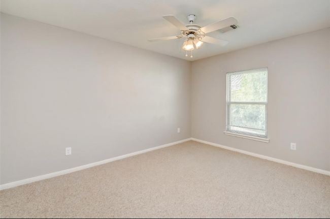 Building Photo - 3904 Ivywood Dr