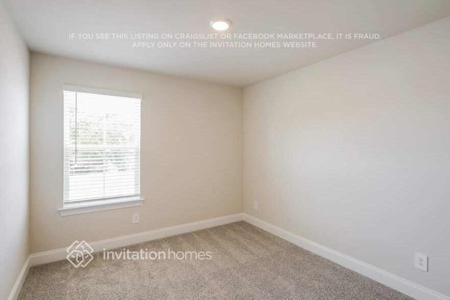 Building Photo - 231 River Rock Dr