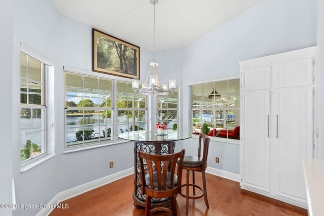 Building Photo - 662 Rossmoor Cir