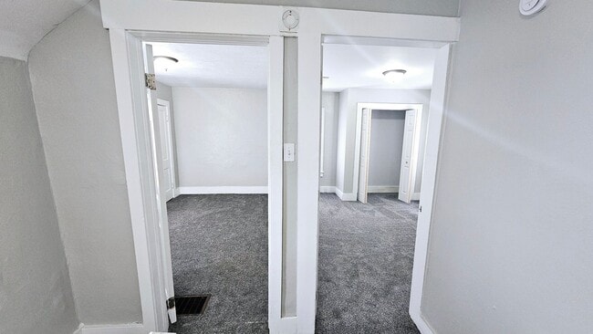 Building Photo - 138 Poplar St