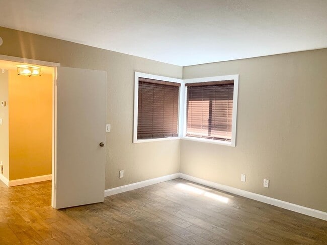 Building Photo - 5412 Makati Cir