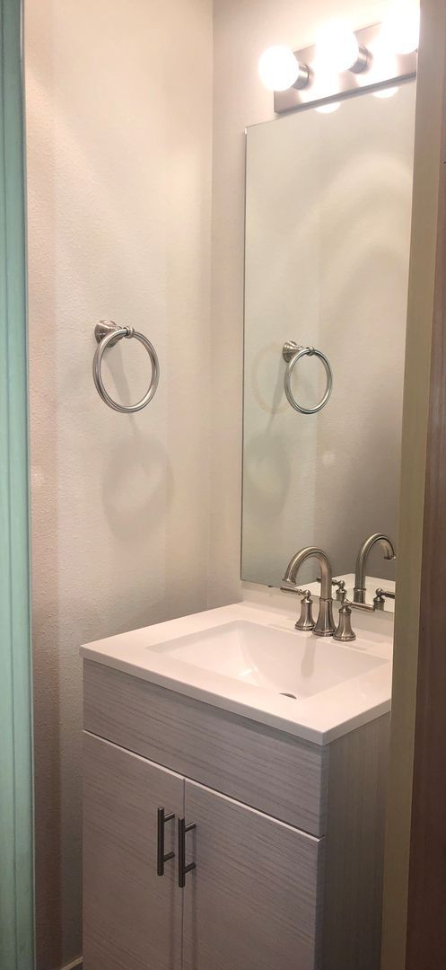 Building Photo - 2bd/2.5ba Duvall House