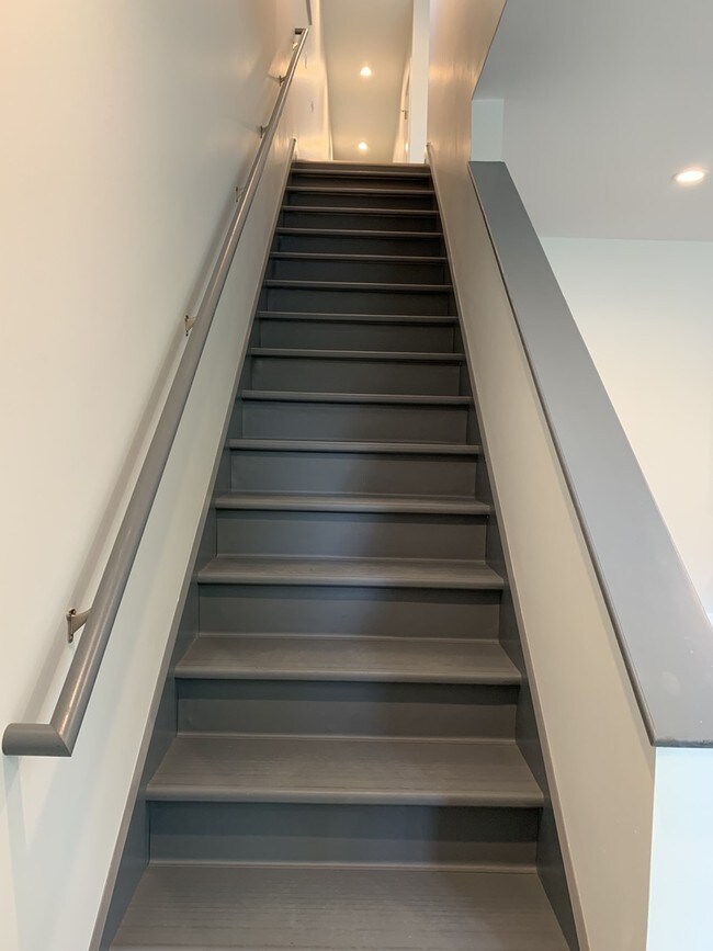 Building Photo - 3333 S Michigan Ave