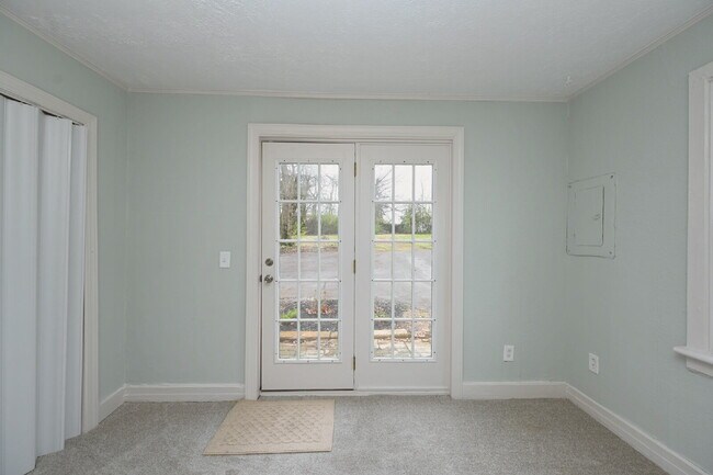 Building Photo - Renovated East Nashville Home | 3BR + Washer/Dryer + Off-Street Parking