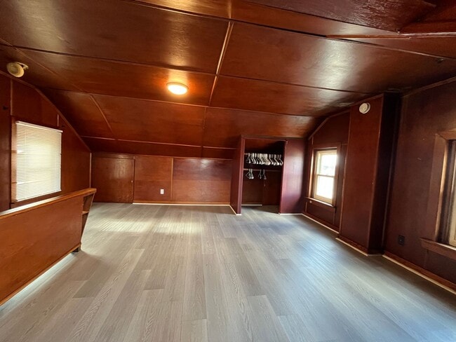 Building Photo - Beautifully remodeled single-family residence offers approximately 1,330 square feet of living sp...