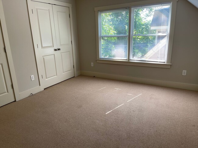 Building Photo - PRE-LEASING FOR AUGUST 2026!