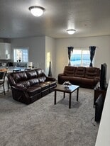 Building Photo - 180 W 1575 N