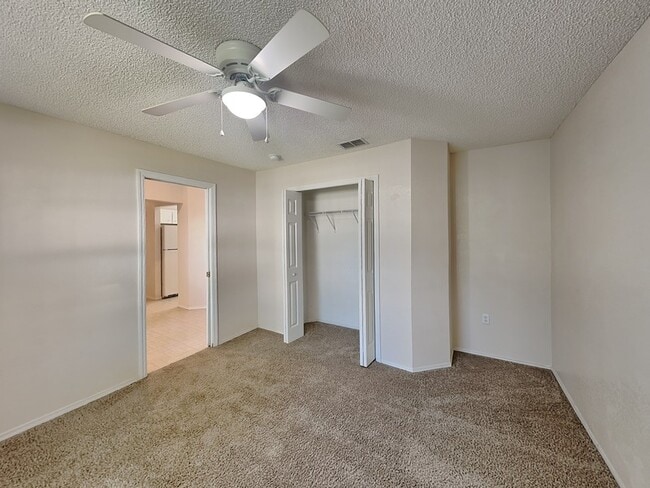 Building Photo - 523 Terranova Cir