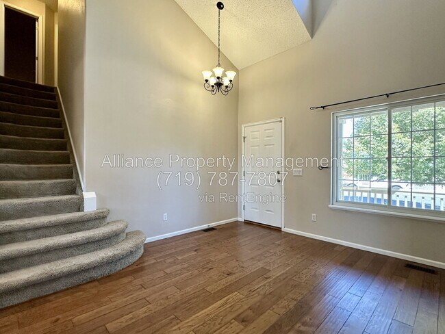 Building Photo - 965 Piros Dr