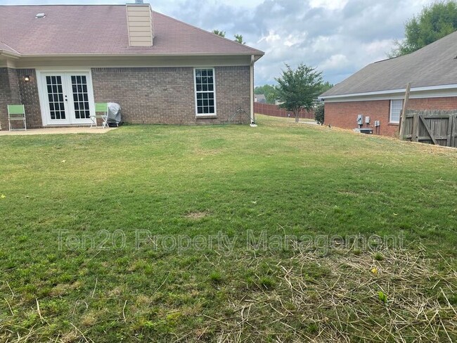 Building Photo - 9178 Garrett Lake Dr