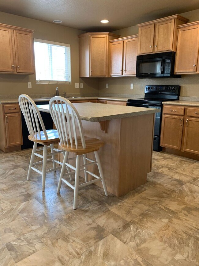 Building Photo - 1004 Diamond Rim Dr