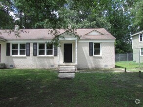 Building Photo - Renovated Three Bedroom/One Bath
