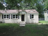 Building Photo - Renovated Three Bedroom/One Bath