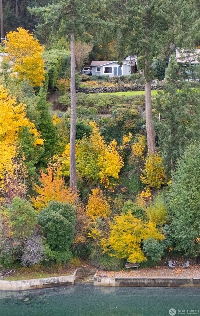 Building Photo - 3722 Forest Beach Dr NW