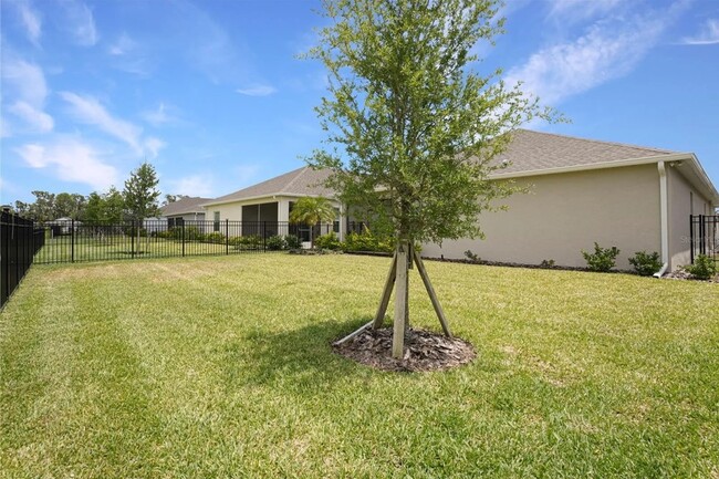 Building Photo - 16830 Canopy Garden Dr