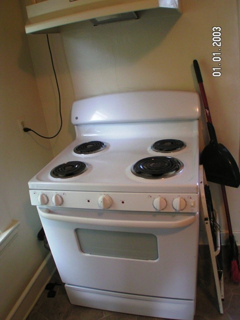 Building Photo - 2233 Buchanan Ave SW