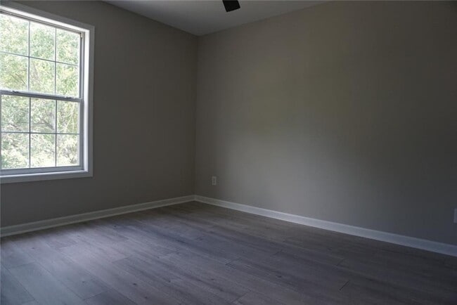 Building Photo - 510 Parkstone Ln