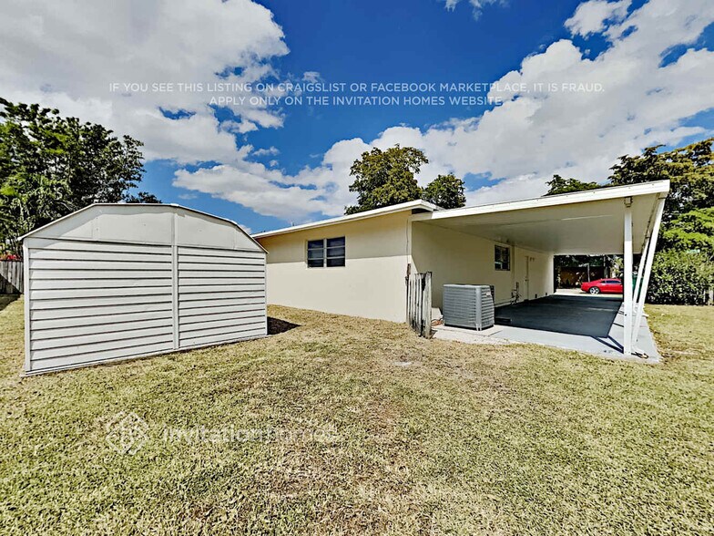 Building Photo - 2605 SW 84th Terrace