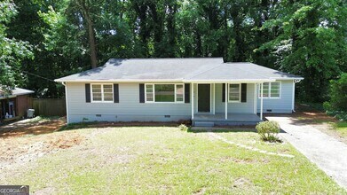 Building Photo - 204 Mathews Cir SE