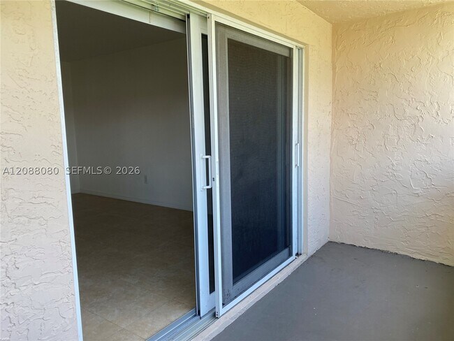 Building Photo - 14500 SW 88th Ave