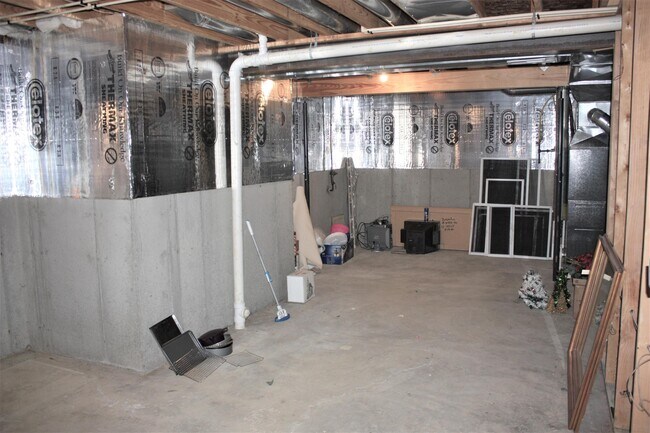 Building Photo - 8423 Old World Ct