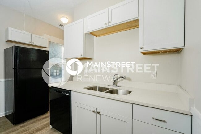 Building Photo - 1 Bedroom Pet-Friendly Home in Louisville, KY with Main Street Renewal