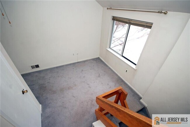 Building Photo - 1150 Schmidt Ln