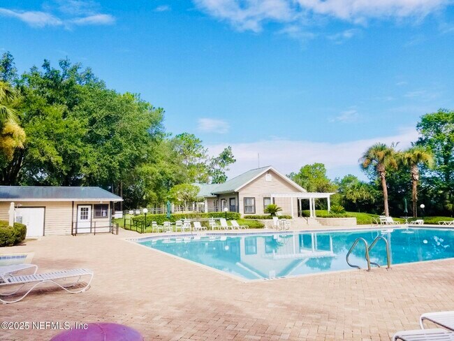 Building Photo - 8456 Bandera Cir W