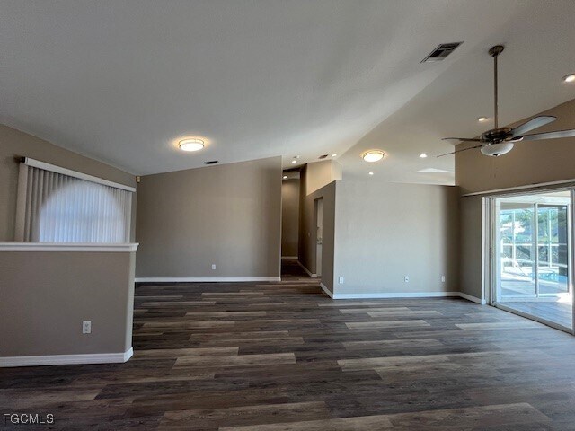 Building Photo - 2149 SE 10th Ave