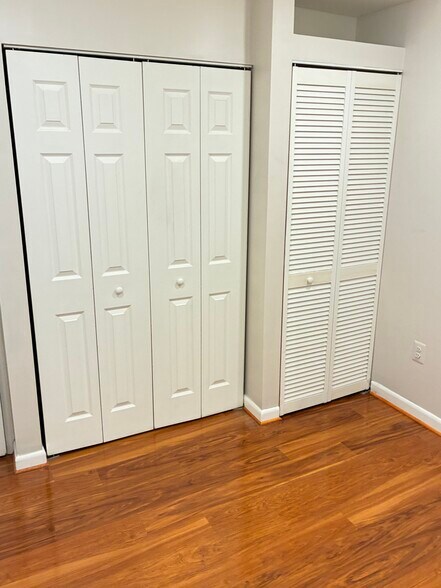 Building Photo - 625 C St NE