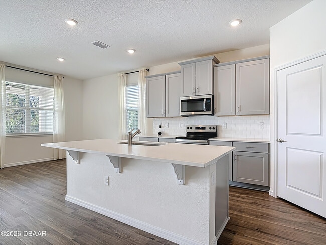 Building Photo - 3354 Arch Ave