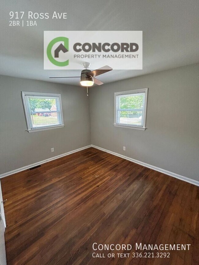 Building Photo - 917 Ross Ave