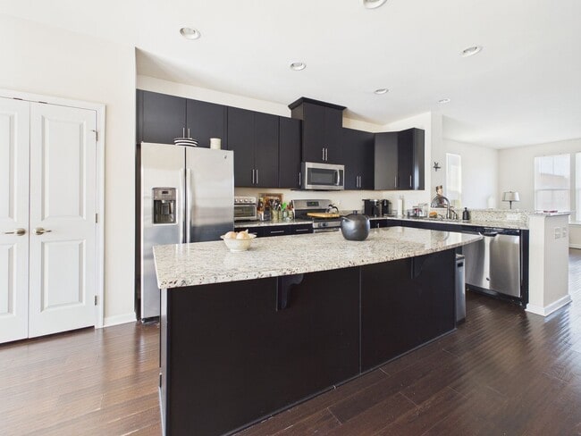 Building Photo - 14225 Martinet Xing