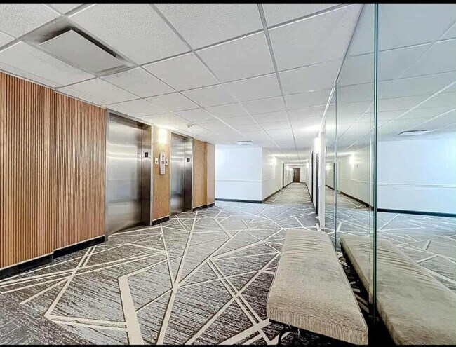 Building Photo - 3450 S Ocean Blvd