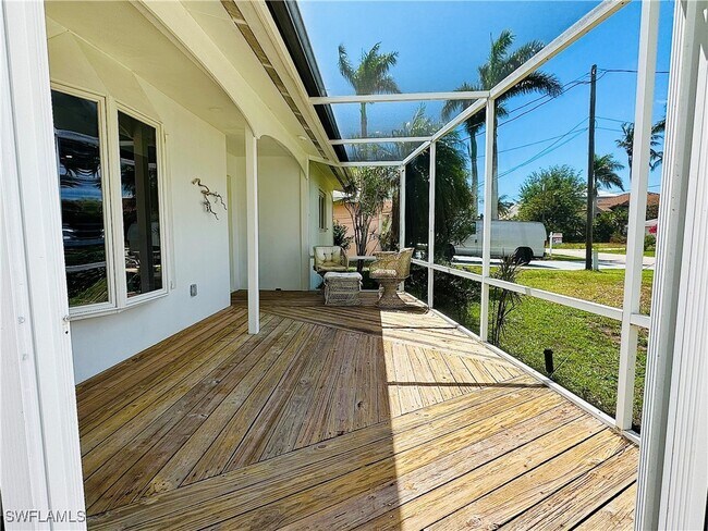 Building Photo - 140 W Pago Pago Dr