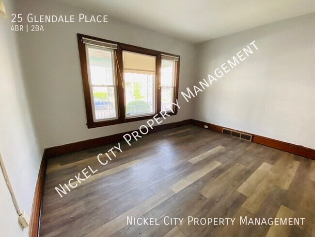 Building Photo - Beautiful 4 bedroom + Office Victorian Sty...