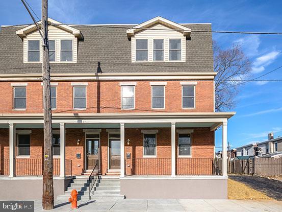 Building Photo - 4427 Mitchell St