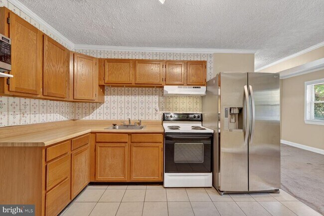 Building Photo - 6013 Neilwood Dr