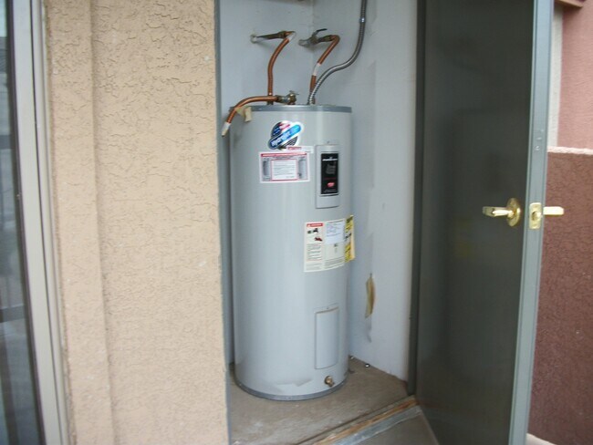 Building Photo - Badura Ave. #2094