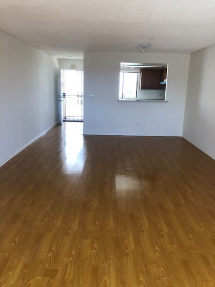 Primary Photo - 330 Pioneer Dr