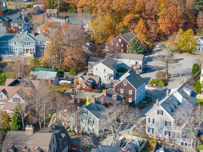 Building Photo - 6 Morse Ct