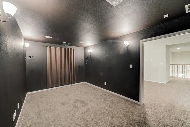 Building Photo - 4423 Sandhill Terrace Ln