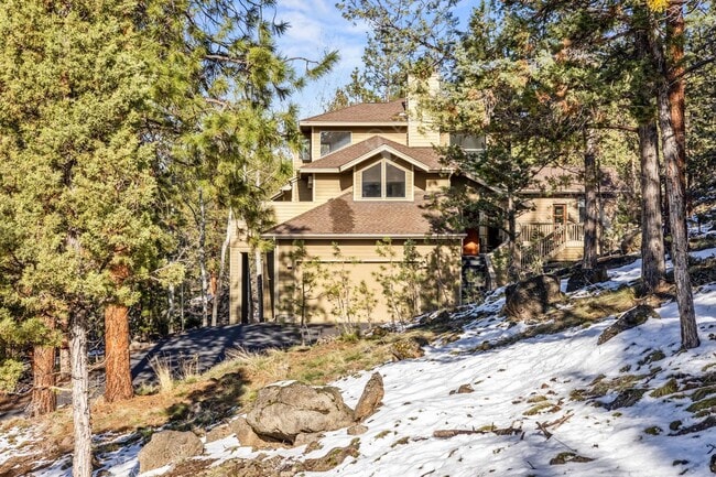 Building Photo - Unfurnished - 5BR - 3.5BA Forest Retreat in Northwest Bend