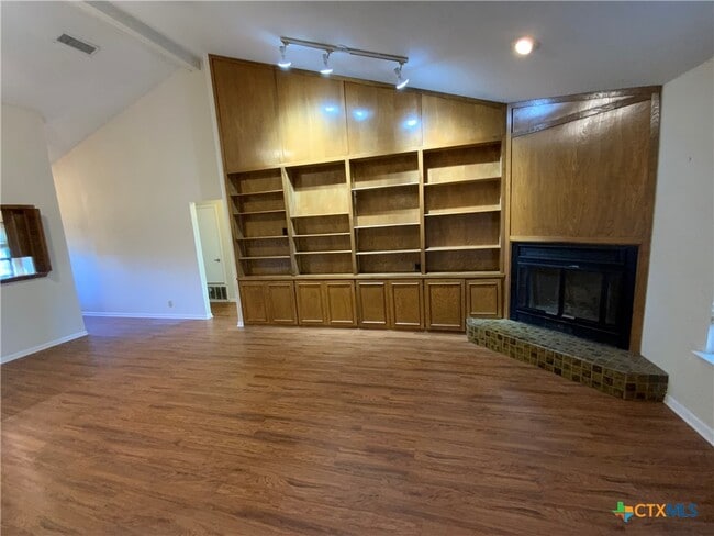 Building Photo - 2429 Canyon Creek Dr