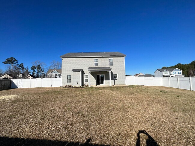 Building Photo - Beautiful 4 Bed, 2.5 Bath Westgate Home