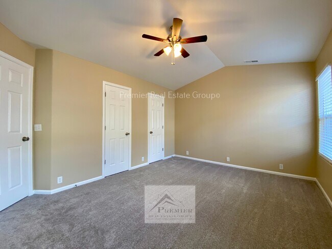 Building Photo - 2748 Scotchbroom Point